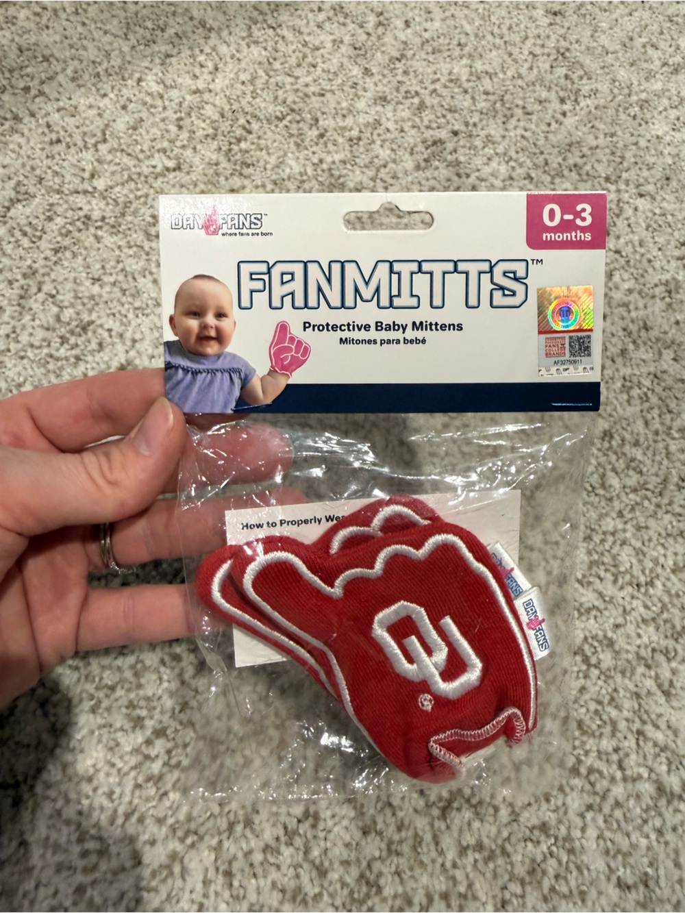 New Oklahoma Sooners FanMitts Protective Baby Scratch Mittens 0-3 Months OU